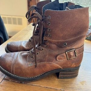Taos Crave Boots